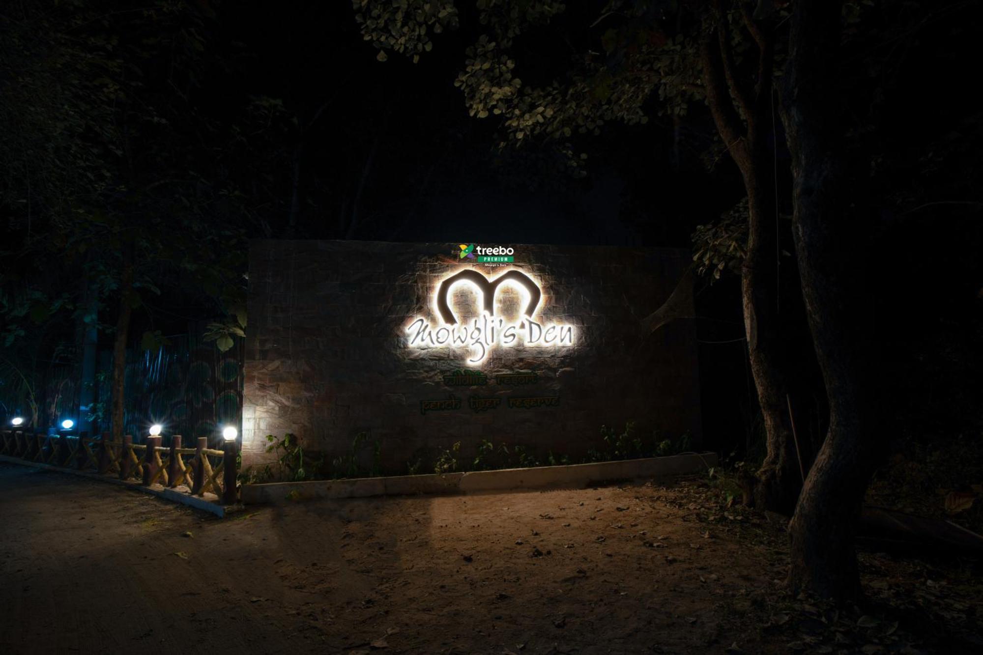 Treebo Premium Mowgli'S Den, Pench Hotel Khawāsa Eksteriør billede