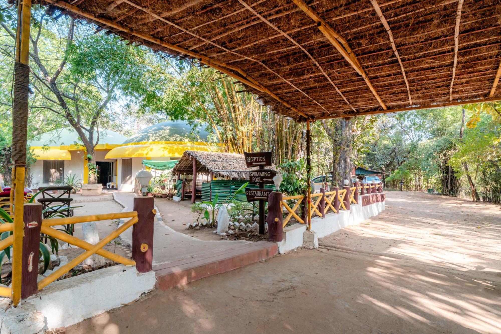 Treebo Premium Mowgli'S Den, Pench Hotel Khawāsa Eksteriør billede