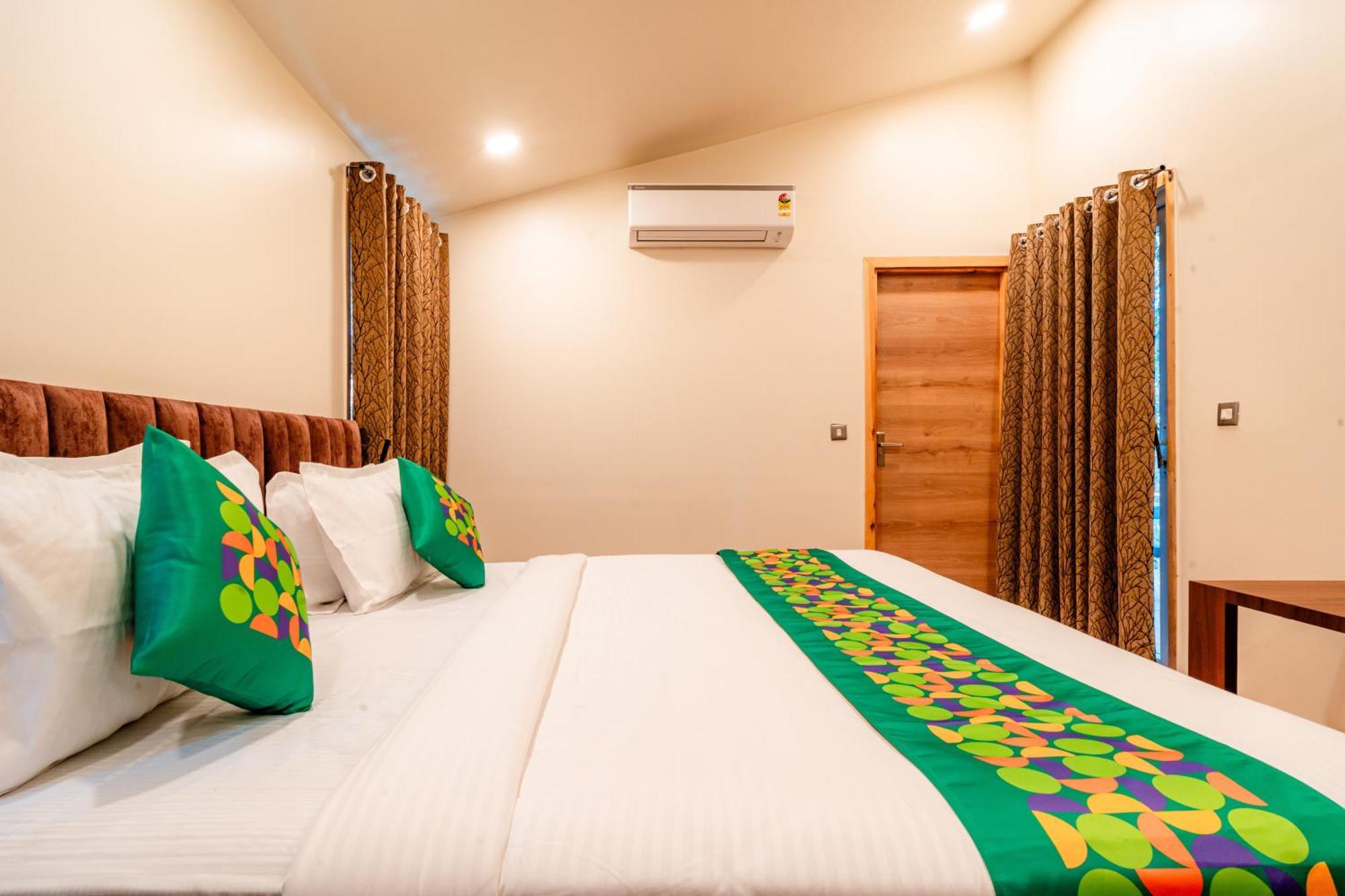 Treebo Premium Mowgli'S Den, Pench Hotel Khawāsa Eksteriør billede